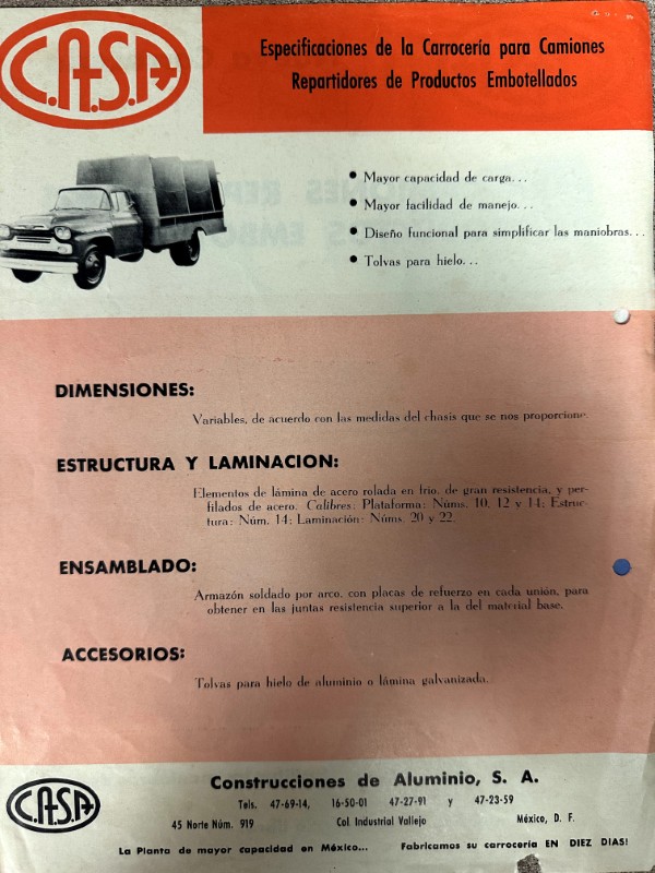 IMG_9837 | Merrick Auto Museum Spanish brochure page for C.A.S.P. cal ... Especificaciones de la carrocería para camiones repartidores, con lista de ventajas y secciones DIMENSIONES, Estructura y laminación, Ensamblado y Accesorios junto a una foto de camión.